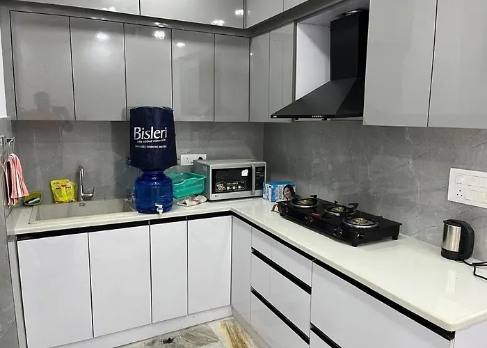 Cozy Nest 2Bhk By Lwb