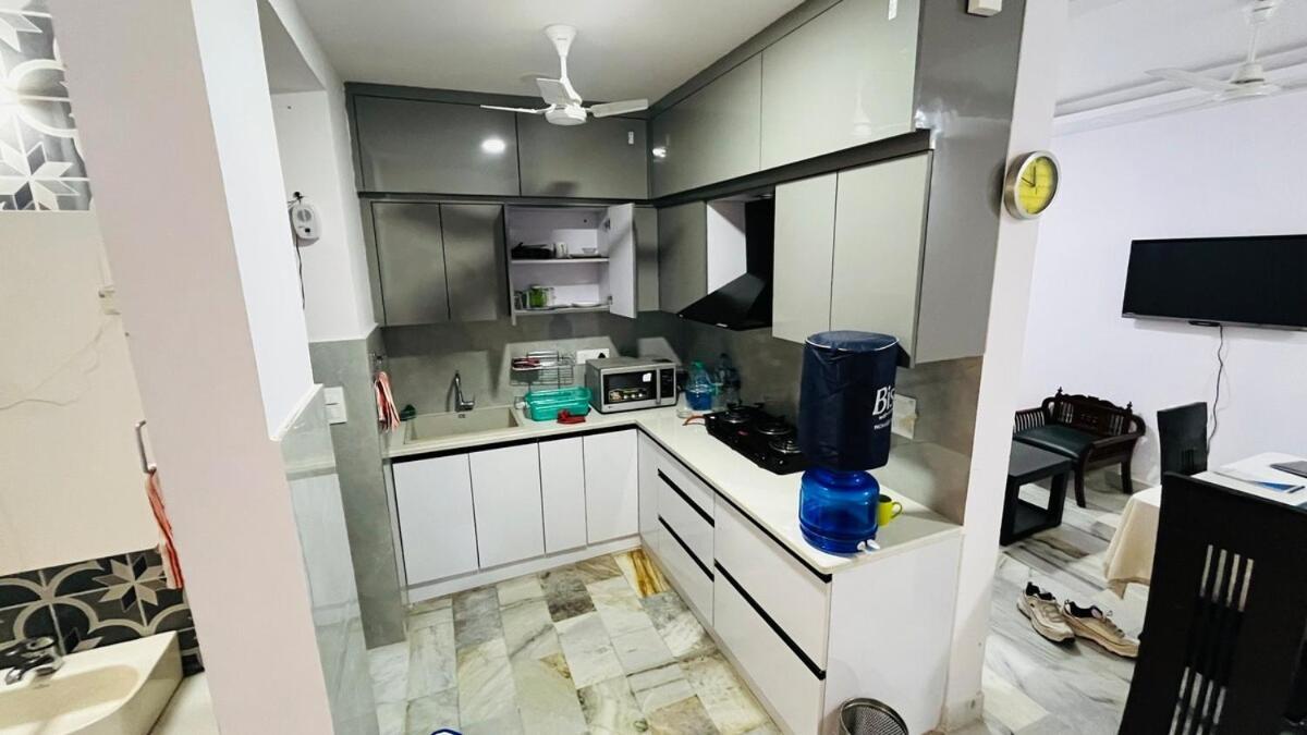 Cozy Nest 2bhk By Lwb *